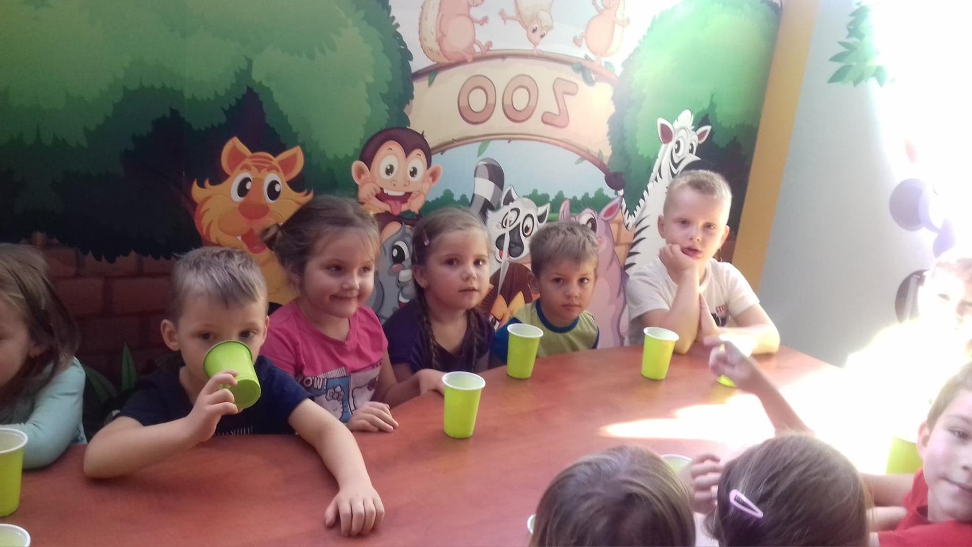 Wycieczka Średniaków do sali zabaw „Tygrysek” w Gorlicach